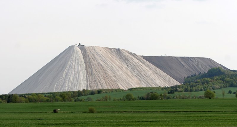 Самая большая в мире гора поваренной соли Монте Кали, гора, поваренная, соль