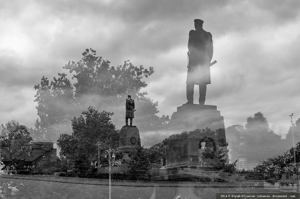 Пять памятников. Памятник Нахимову в Севастополе 1959 год Томский. Площадь Нахимова Югансон. Силуэт памятнику Нахимова. Памятник пятерых матросом.