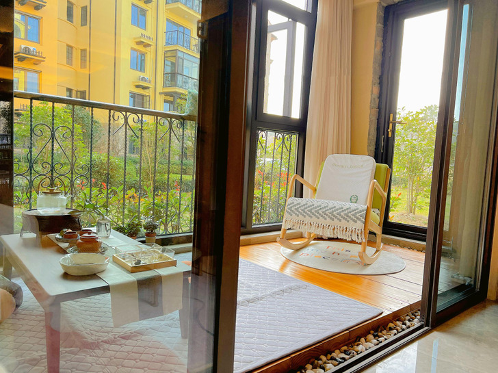 15 человек забабахали балкон мечты, и нам теперь сидеть и завидовать идеи для дома,интерьер и дизайн