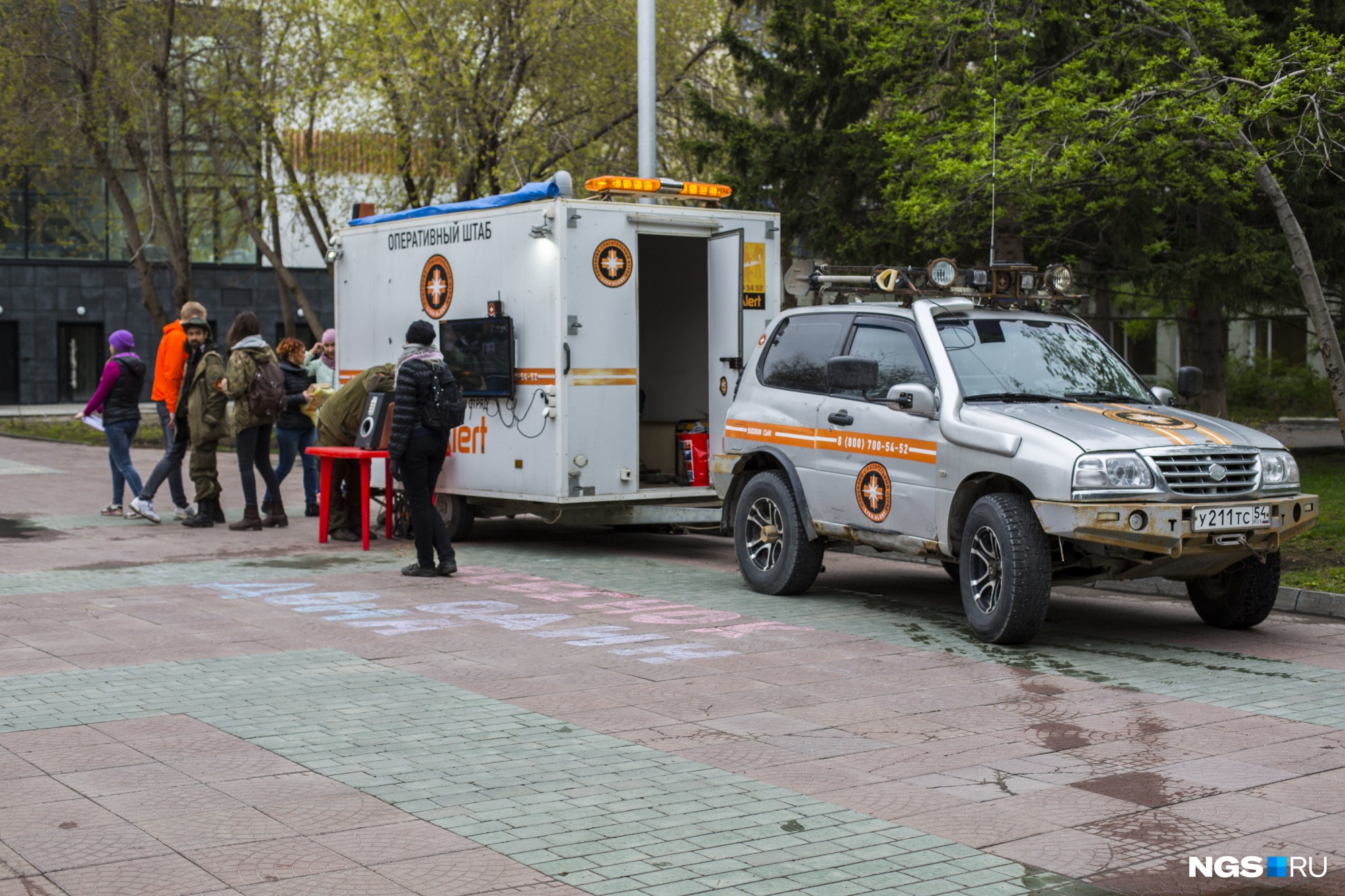 Полиция в нарымском сквере