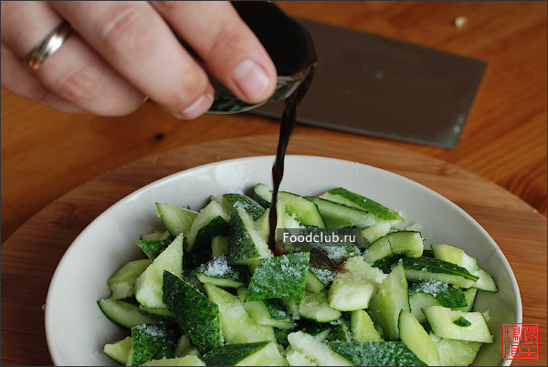 Битые огурцы китайская кухня,кулинария,салаты