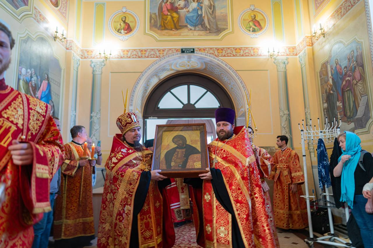 В Тверь прибыла икона святого благоверного князя Александра Невского с частицей его мощей