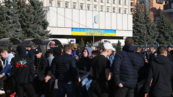 Здание ЦИК Украины в Киеве во время президентских выборов. 31 марта 2019