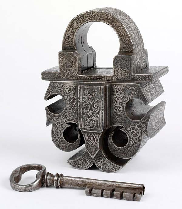1. Навесной замок и ключ. Сталь. Южная Германия, 1580 год. искусство, история, факты