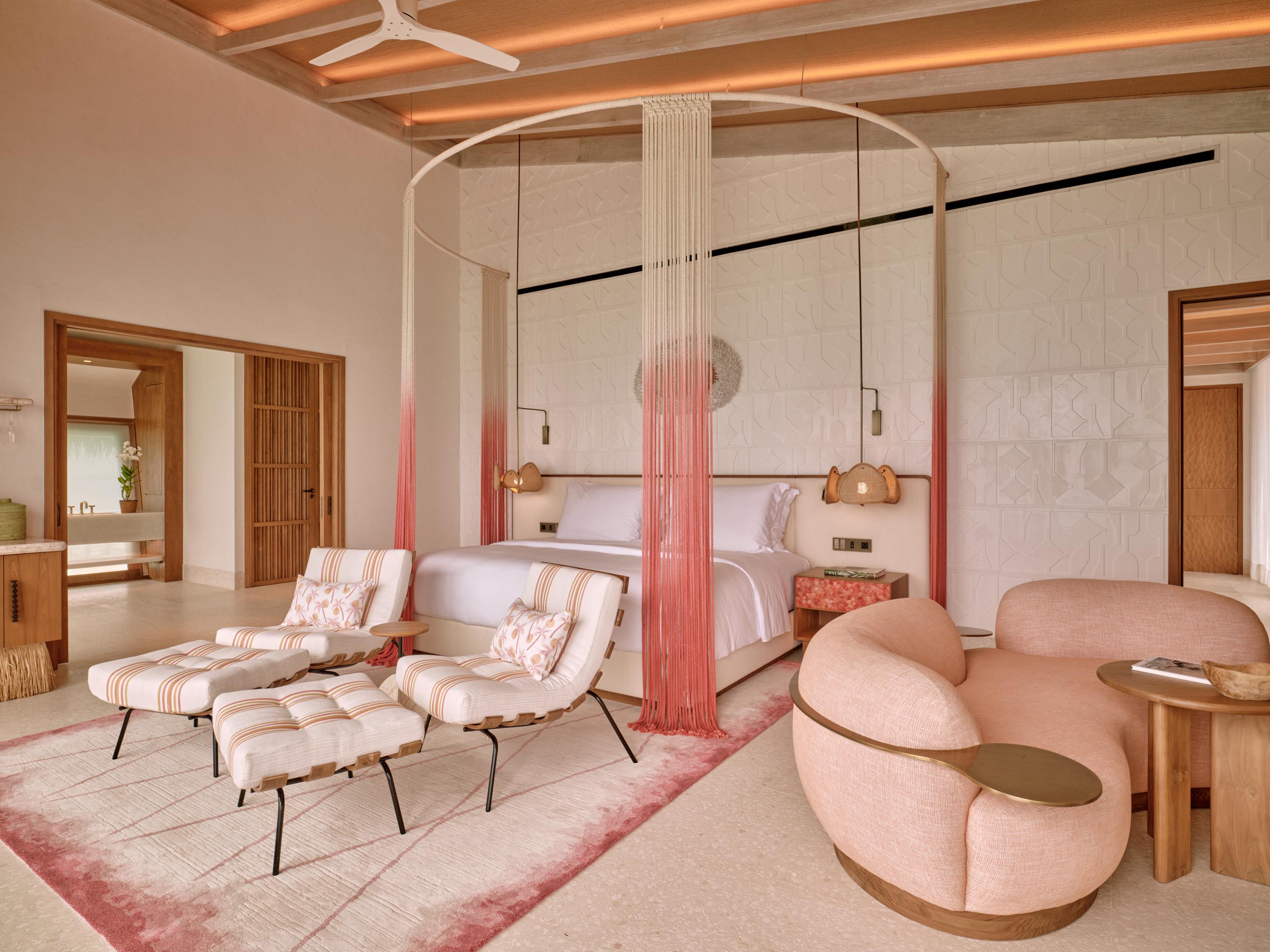 Победить стресс, подружиться с черепахой и прикоснуться к Луне: чем заняться в отпуске в апреле 2026 можно, делать, Beach, посмотреть, стоит, Maldives, поесть, здесь, который, просто, Sugar, Grand, звездами, острове, Главное, Tremezzo, программу, Ambre, курорте, Hotel