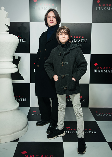 Ольга Бузова с мамой, Филипп Киркоров, Анатолий Карпов и другие на премьере мюзикла "Шахматы" Звезды,Новости о звездах