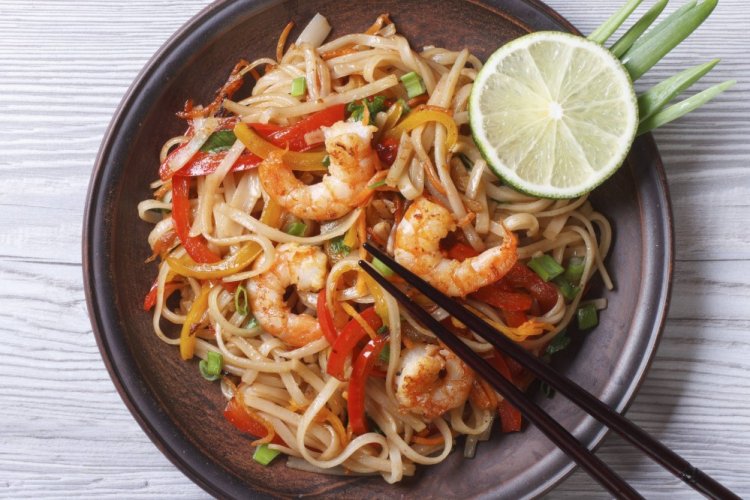 15 рецептов с рисовой лапшой, которые придутся по вкусу каждому 15 рецептов с рисовой лапшой, которые придутся по вкусу каждому рисовой, лапшу, соуса, лапши, понадобится, рисовую, минут, чеснока, обжарь, зубчика, добавь, овощи, соевого, лапша, перец, Отвари, Рисовая, специи Приготовление, чеснок, болгарский