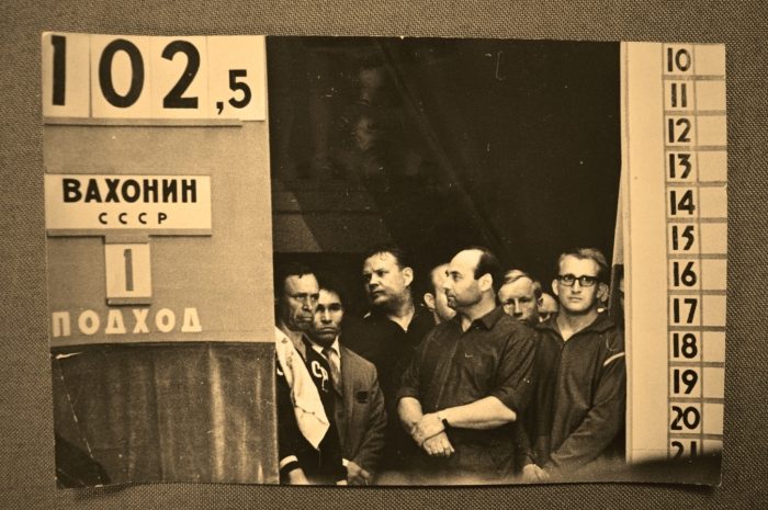 Зачем чемпиона-тяжелоатлета Алексея Вахонина клали в русскую печь, и почему он так рано покинул спорт?