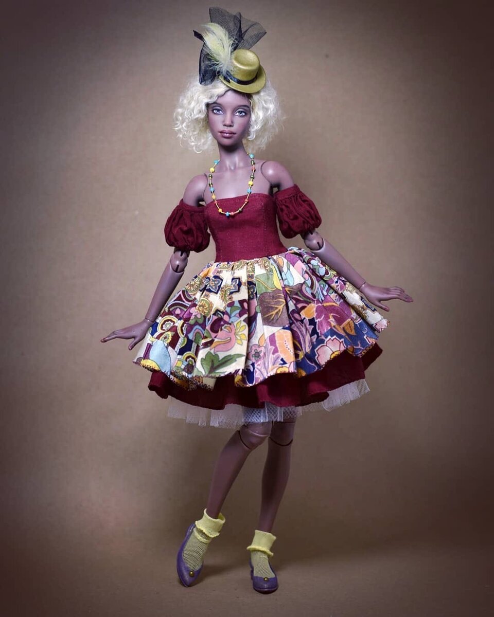  Наталья Лосева, мастерица из Новосибирска,  создает невероятно красивых реалистичных шарнирных  кукол.  Куколки небольшие, всего 36 см, очень изящные и нежные, с разным характером и настроением.-9-7