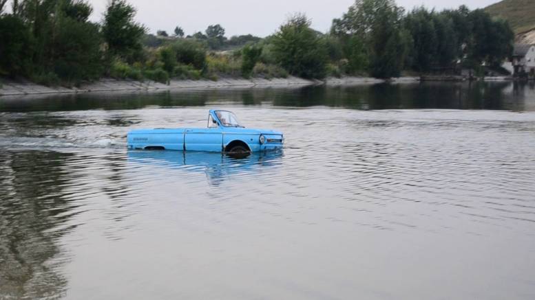 Превратили запорожец в амфибию и поехали под воду Превратили запорожец в амфибию и поехали под воду Культура