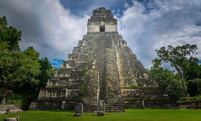 Под пирамидой Майя нашли тайный проход: лидар показал пустоту, уходящую глубоко вниз подземных, ходов, водой, продолжается, скрытые, ученые, показали, водам, подземным, значение, особое, придавали, дайверовИнтересный, привлекли, изучению, лодку, Сканеры, здесь, озеру, словно