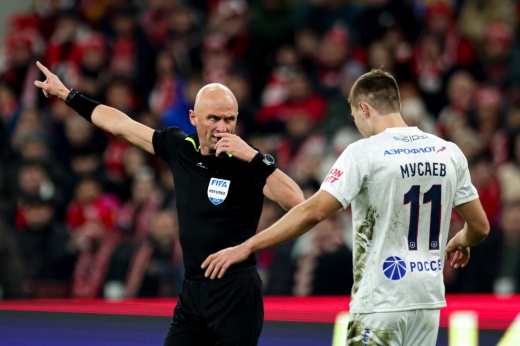 «Карасёву нужно было показывать другой повтор». Разбор судейства в дерби «Спартак» — ЦСКА