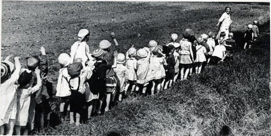 Операция «Дети». Подвиг учительницы, спасшей от фашистского плена 3225 детей и подростков ﻿
