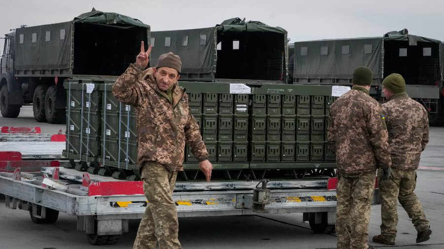 Кто на Украине «крышует» продажу западного вооружения налево