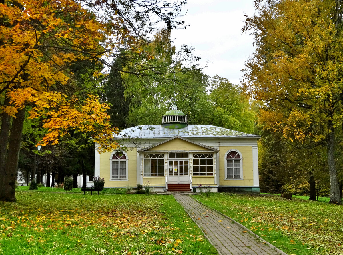 Музей усадьба ботик петра первого