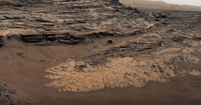 Марсианская минеральная загадка.
