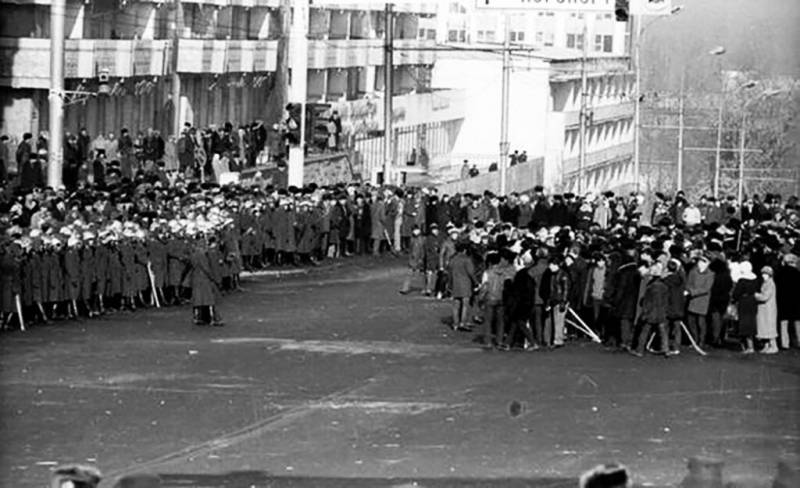 Желтоксан 1986 года: сложности транзита власти Желтоксан 1986 года: сложности транзита власти история