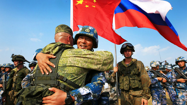 Армии России и Китая на совместных учениях