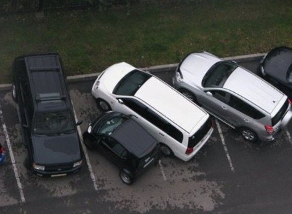 Правильная парковка — это не интересно ( 10 фото)