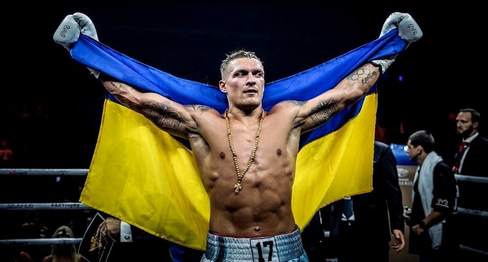 «Не хочу этого г*вна»: Украинский боксер Усик объяснил, почему не хочет драться с «русскими ребятами»