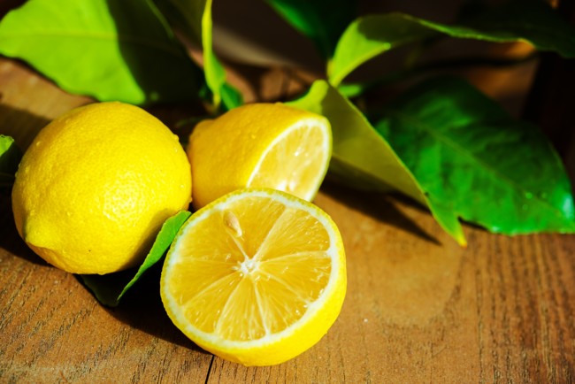 Когда лучше воздержаться от употребления лимона, имбиря, лука и чеснока