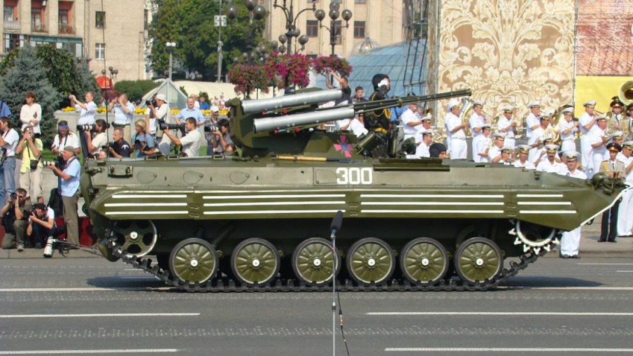 Украинская БМП и старый танк: главные фейки о военной операции в поддержку Донбасса 