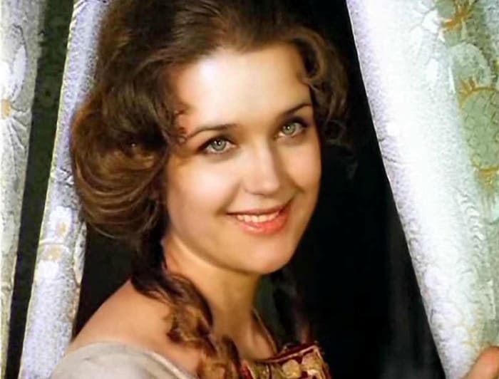 Констанция в мировом кино: Кого из актрис называют самой очаровательной спутницей Д’Артаньяна история кино,киноактеры,моровой кинематограф