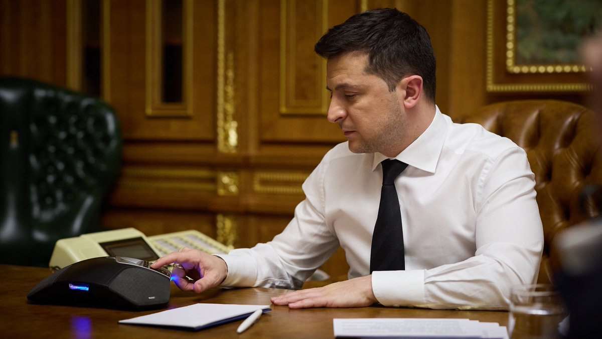 Телеведущая Шафран предсказала Зеленскому судьбу Гитлера и Горбачева