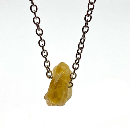 Лунный камень, дай мне сил: как найти свой талисман среди минералов и что они значат Новости моды