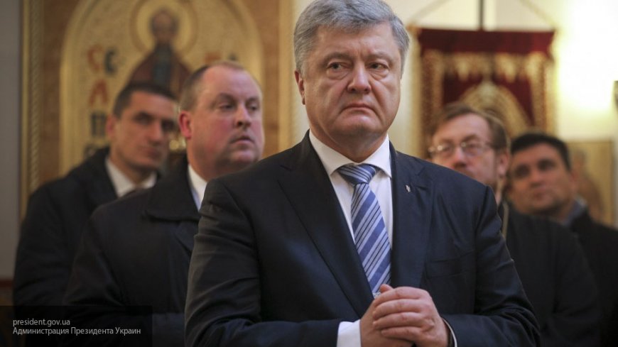 Порошенко назвал «ряжеными» участников памятной акции «Бессмертный полк» Порошенко назвал «ряжеными» участников памятной акции «Бессмертный полк» новости,события,политика