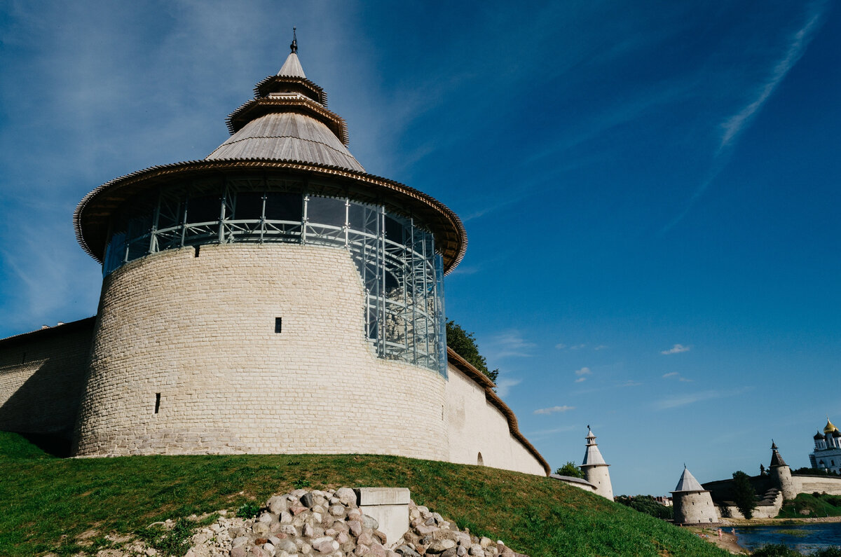 Варлаамовская башня.  Псков. Фото с сайта; Псковский музей-заповедник