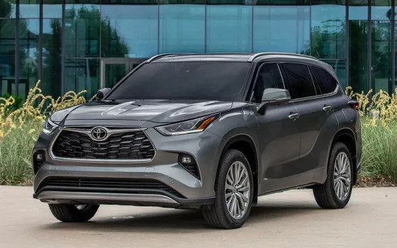 В Россию едет особый Toyota Highlander — Highlander 25th Edition