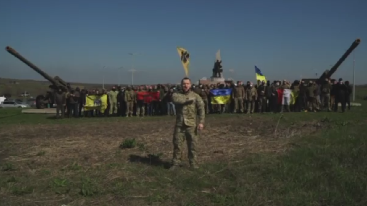 Военная техника у всех въездов и комендантский час: ВСУ начали «кошмарить» Одессу