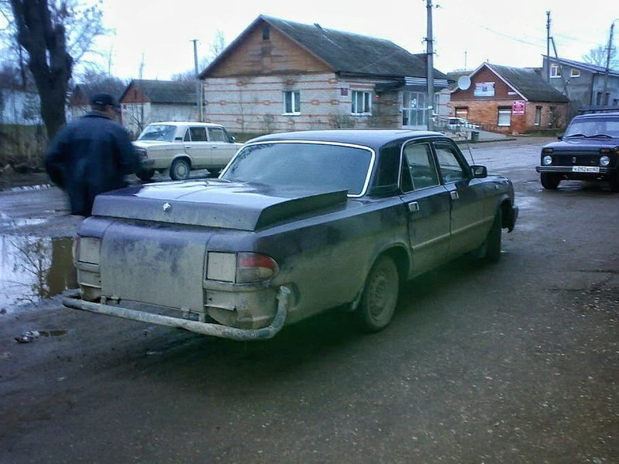 Кто-то удлинил багажник «Волги» на полметра. Вот только зачем? Кто-то удлинил багажник «Волги» на полметра. Вот только зачем? автосамоделки марки и модели,тюнинг