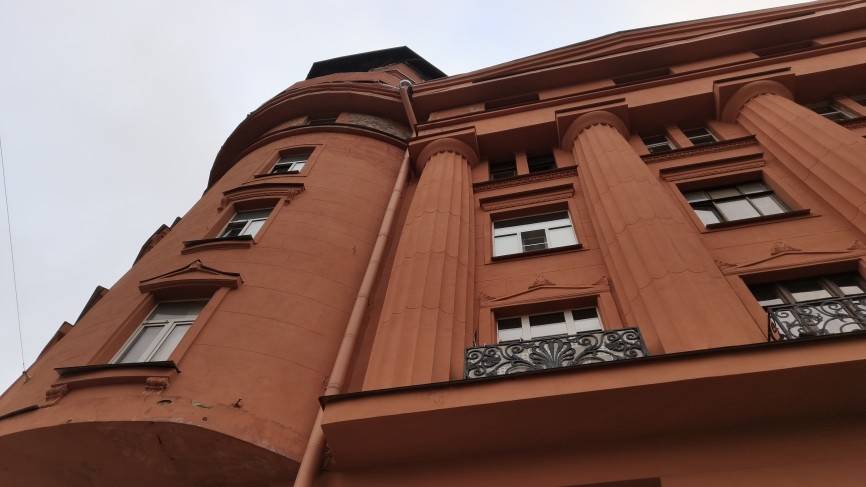 Петербуржцы из сгоревших квартир в доме Чубакова полмесяца терпят бездействие властей