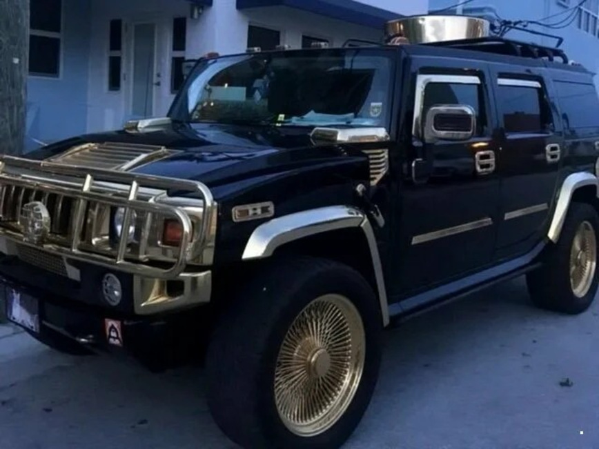 11 фотографий крайне нелепого тюнинга внедорожников Hummer H2 Hummer, этого, только, колесные, владелец, внедорожник, лимузин, автомобилей, Посмотрите, огромные, крыше, точно, хрома, другим, сделать, сделал, задней, проектов, Особенно, самый