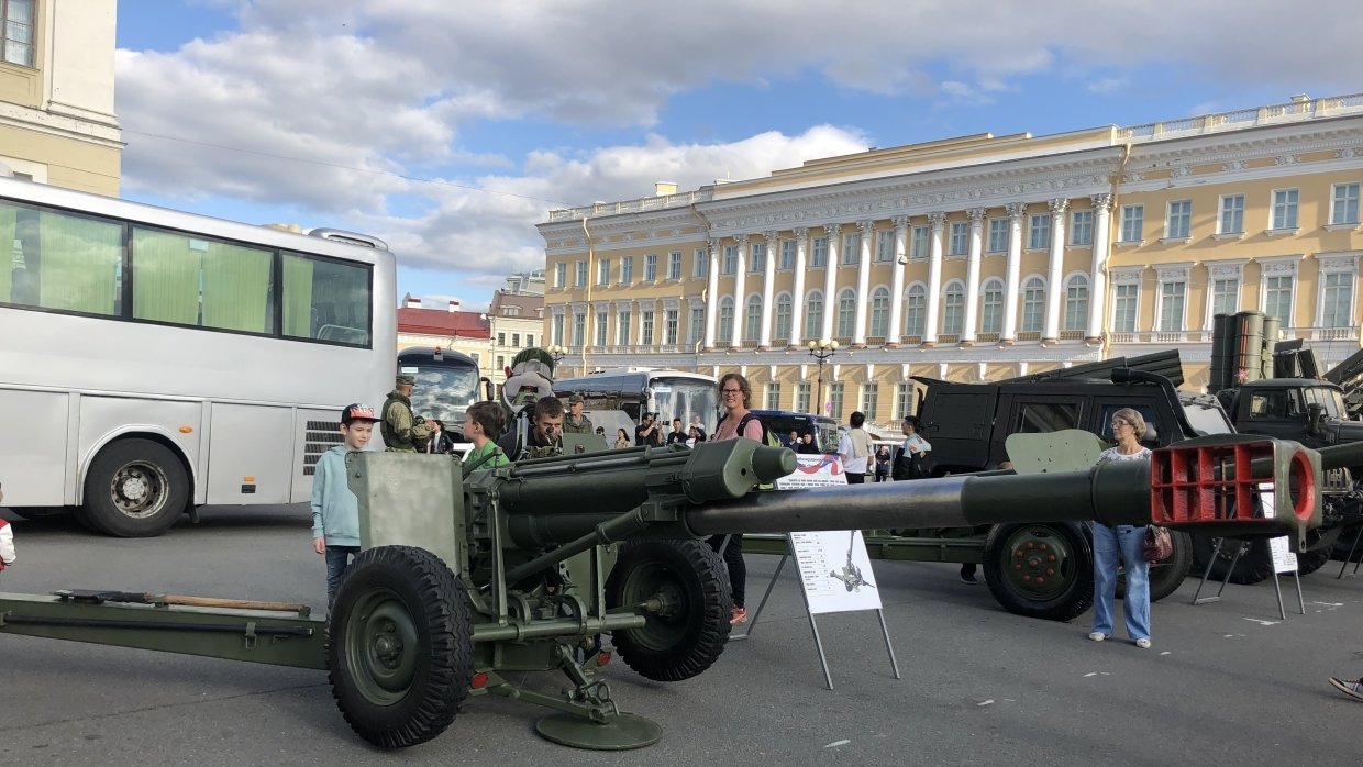 Беглов назвал главные качества российских гвардейцев