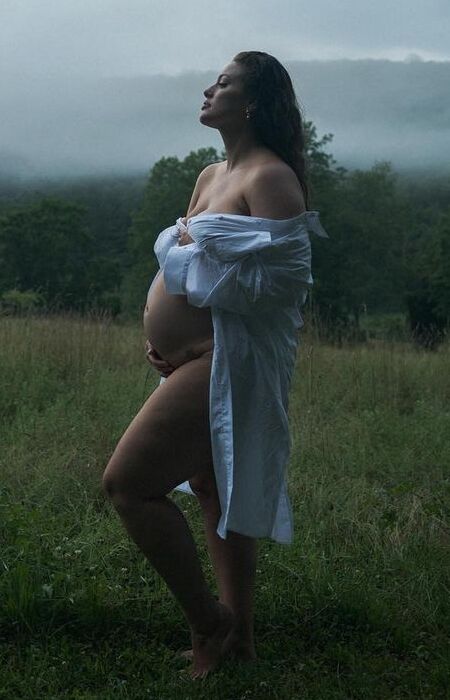 Модель Эшли Грэм ждет второго ребенка Модель Эшли Грэм ждет второго ребенка Дети,Беременные звезды