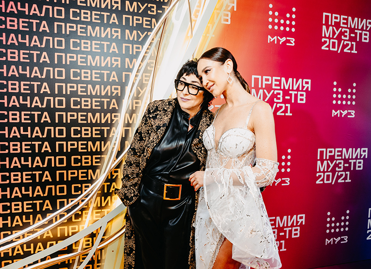 Ксения Собчак, Ольга Бузова, Светлана Лобода и другие на ужине канала МУЗ-ТВ Ксения Собчак, Ольга Бузова, Светлана Лобода и другие на ужине канала МУЗ-ТВ Звезды,Красная дорожка