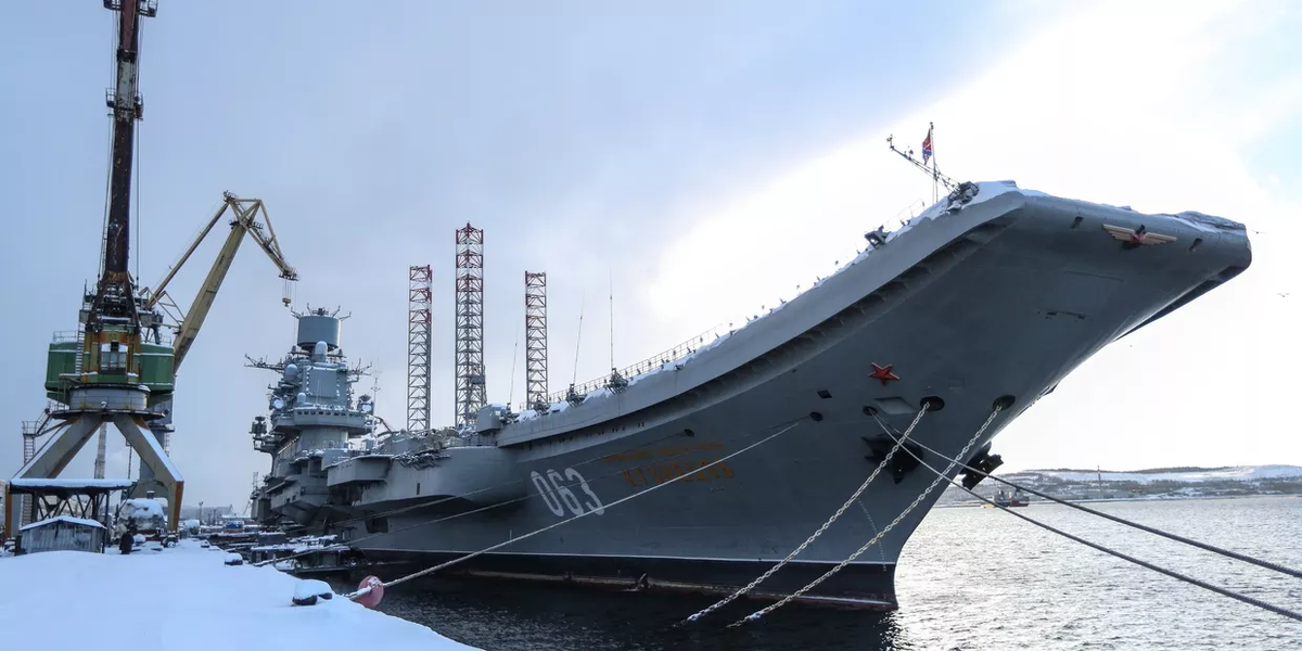 Тяжелый авианесущий крейсер "Адмирал Флота Советского Союза Кузнецов". © РИА Новости Павел Львов