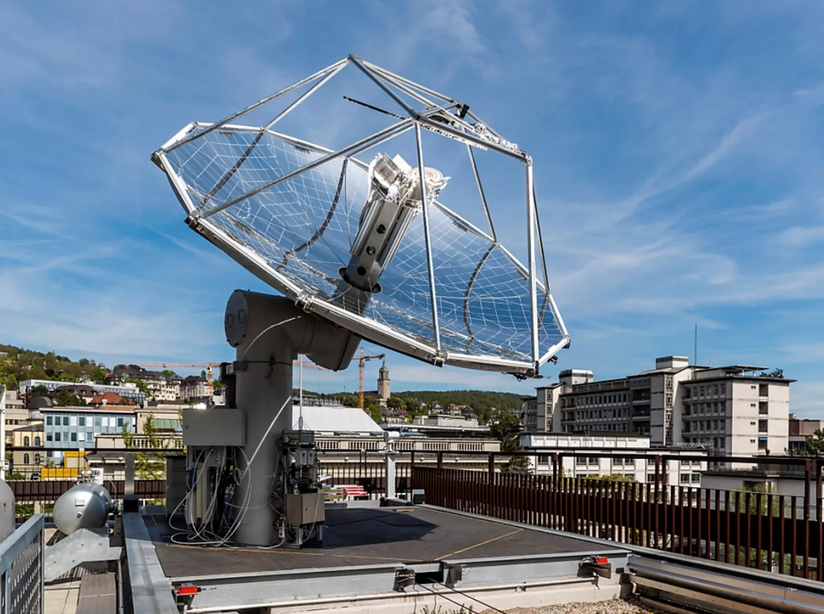 Швейцарским ученым удалось превратить воздух и солнечный свет в жидкое топливо будущее,технологии