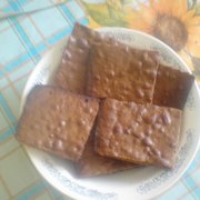 Шоколадное печенье с орехами