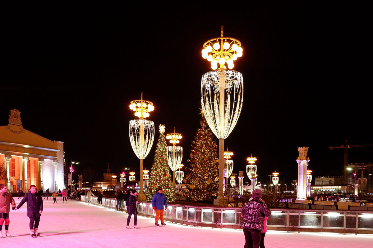Skating rink at VDNH. November evening