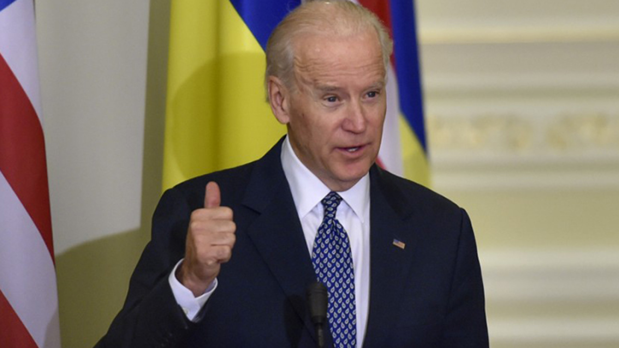 CBS: каждый второй американец недоволен курсом политики Байдена по отношению к России