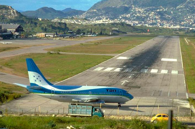 13 самых опасных аэропортов мира авиатур,страны