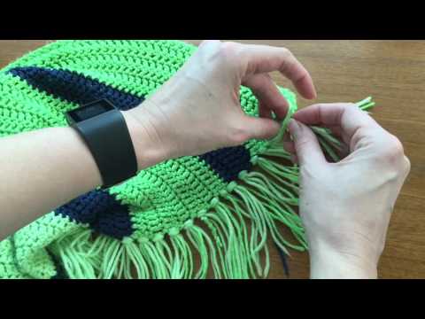 Добавление бахромы на вязаное одеяло