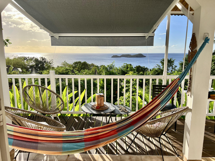 15 человек забабахали балкон мечты, и нам теперь сидеть и завидовать идеи для дома,интерьер и дизайн