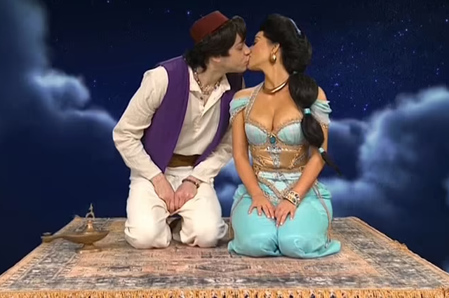 Канье Уэст отписался от Ким Кардашьян в Instagram на фоне слухов о ее романе с Питом Дэвидсоном Канье Уэст отписался от Ким Кардашьян в Instagram на фоне слухов о ее романе с Питом Дэвидсоном Звездные пары