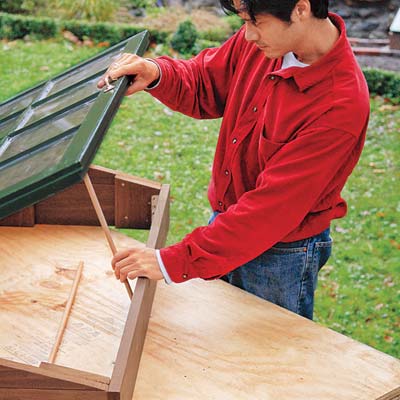 Как сделать теплицу из оконной рамы Как сделать теплицу из оконной рамы самоделкин