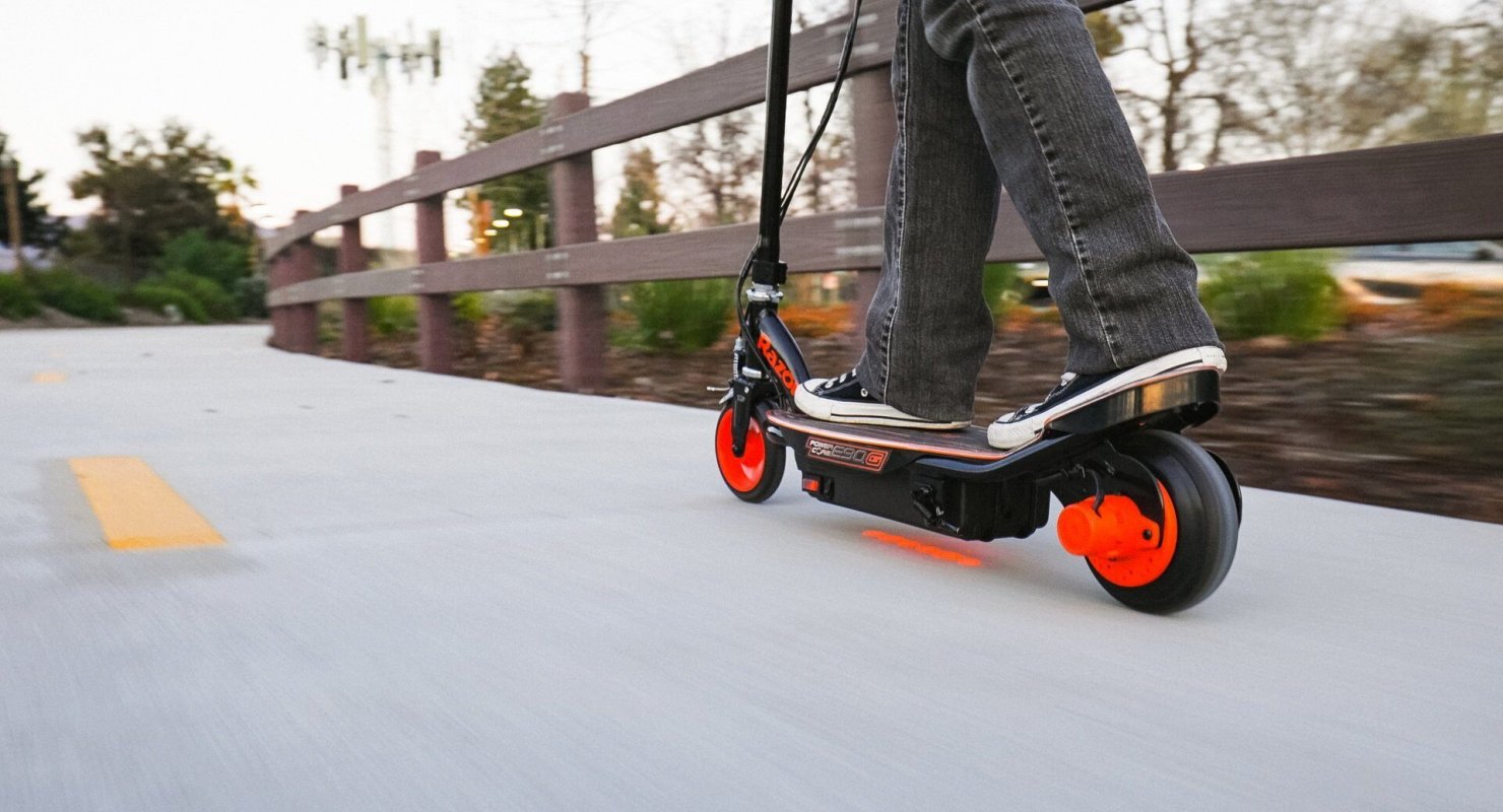 Нужно ли оформлять полис ОСАГО на самокат